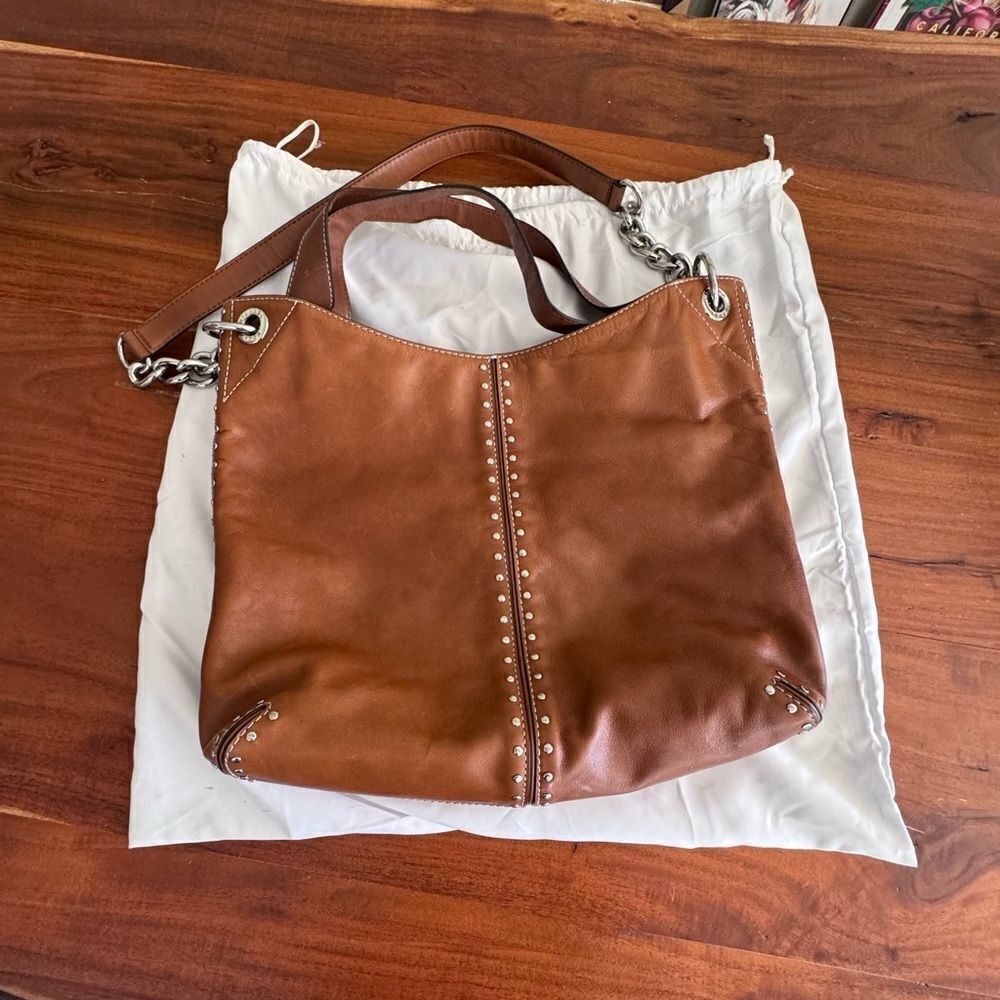 👜 Michael Kors Astor Large Hobo – Cognac Glazed Leather Studded Bag